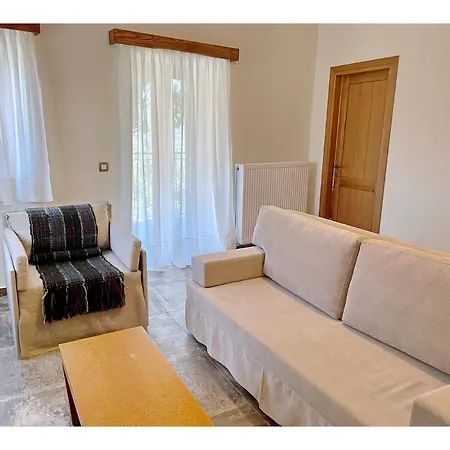 アパート Kesemi カラブリタ