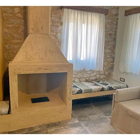 アパート Kesemi カラブリタ